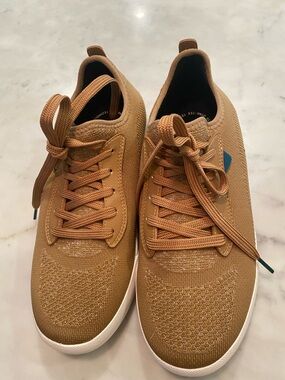 Vessi Weekend Sneaker Women's 9 Dyma-Tex Technology Cloud Comfort all Day🌞🌙